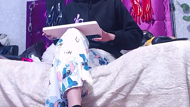 AyshaScott online show from March 30, 2026, 1:12 pm