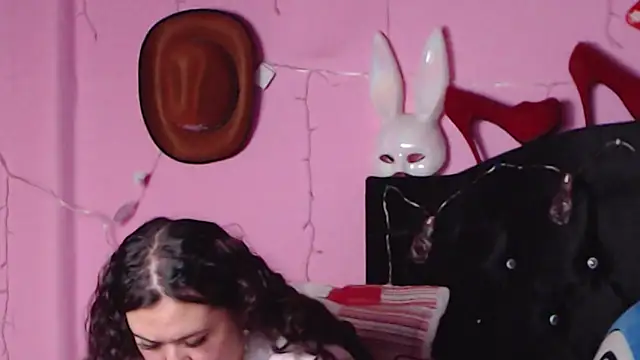 NikkiRous  online show from January 29, 2025, 4:30 pm