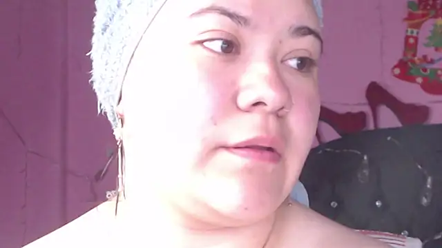 NikkiRous  online show from February 8, 2025, 12:28 pm