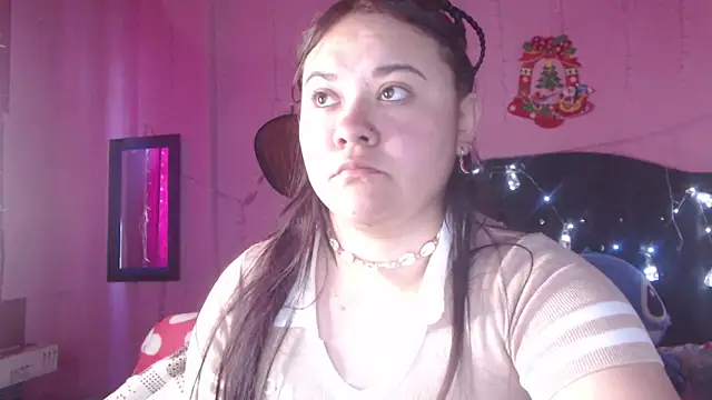 NikkiRous  online show from November 12, 2025, 12:49 pm