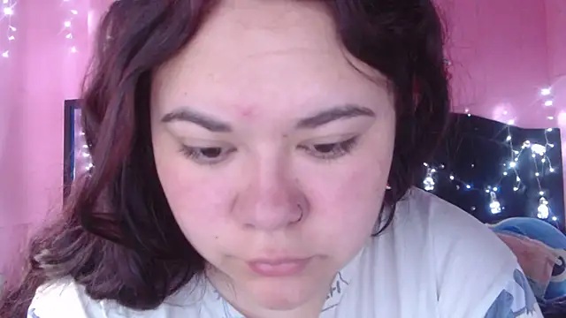 NikkiRous  online show from November 15, 2025, 1:07 pm