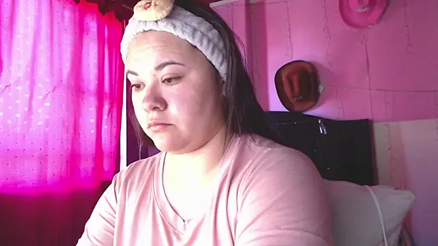 NikkiRous  online show from February 28, 2026, 12:28 pm