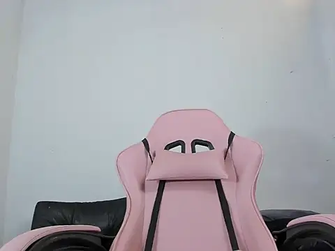 Milk anastasia online show from November 28, 2025, 8:55 pm