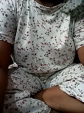 Im Cute online show from October 8, 2025, 7:55 pm