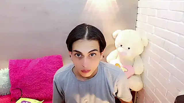 Daniela Pink  online show from September 15, 2025, 7:47 pm