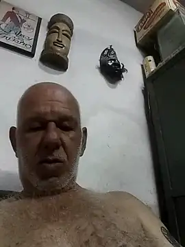 Snapshot of FabiQuilmes chatting on January 17, 2026, 12:32 pm FabiQuilmes online show from January 17, 2026, 12:32 pm