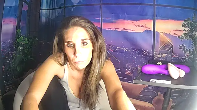 SarahStarr2020 online show from November 17, 2025, 6:03 pm