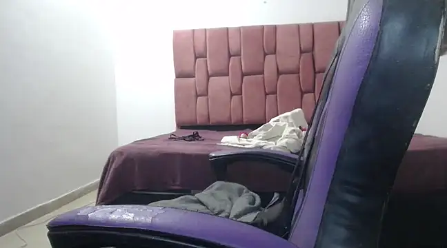 Snapshot of barbara_anal_squirt_ chatting on February 14, 2025, 3:22 am barbara anal squirt online show from February 14, 2025, 3:22 am