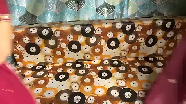 shuhana  online show from April 19, 2026, 4:34 am