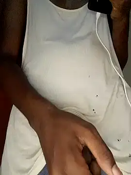 Snapshot of Gifttheskimaskboy chatting on December 20, 2024, 12:19 am Gifttheskimaskboy online show from December 20, 2024, 12:19 am