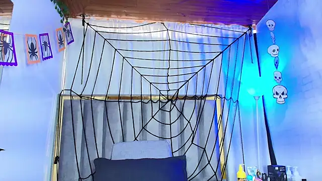 Zoe Curvy online show from October 26, 2025, 12:22 pm