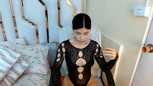 TifanyChill online show from February 6, 2026, 6:44 pm