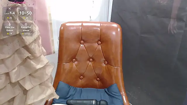 Snapshot of KaleAnisa chatting on September 27, 2025, 1:32 am KaleAnisa online show from September 27, 2025, 1:32 am