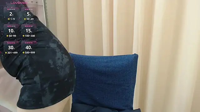 Snapshot of KaleAnisa chatting on October 15, 2025, 1:28 am KaleAnisa online show from October 15, 2025, 1:28 am