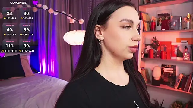 LunaNight online show from February 21, 2025, 8:27 pm