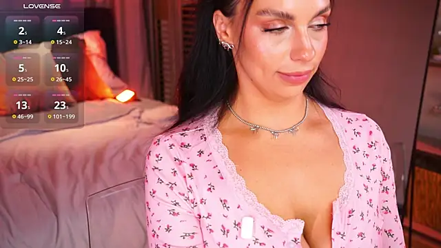 LunaNight online show from April 21, 2026, 3:24 am