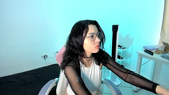 WandaDoll online show from March 11, 2025, 6:41 pm