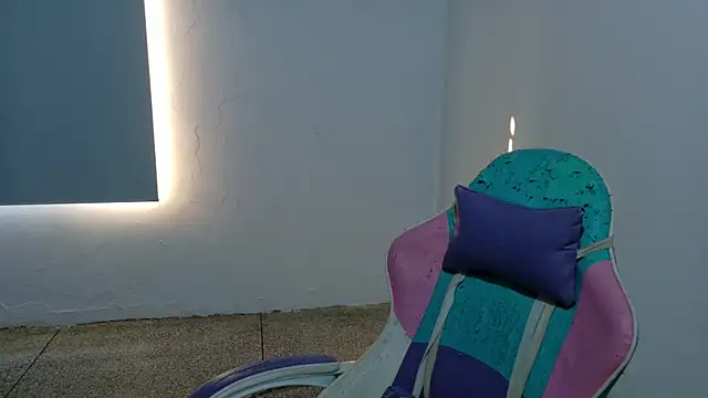 WandaDoll online show from April 11, 2026, 12:20 pm