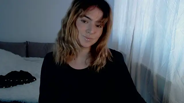 ChloeJewel1 online show from April 5, 2026, 5:04 am