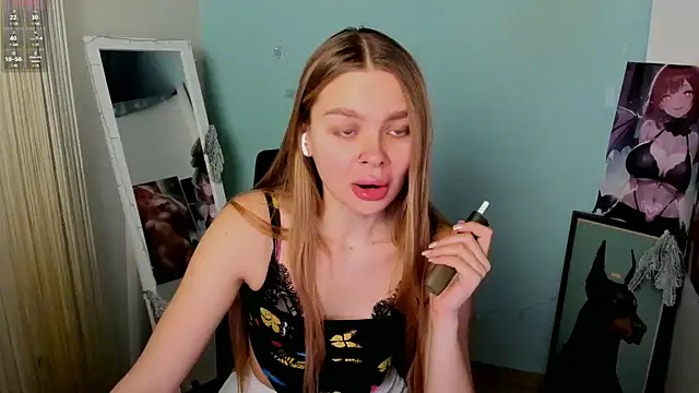 Molly sweetie online show from January 6, 2025, 10:02 am