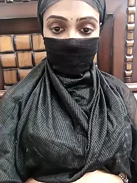 Snapshot of Yours-Bebo chatting on January 8, 2025, 7:03 pm Yours-Bebo online show from January 8, 2025, 7:03 pm