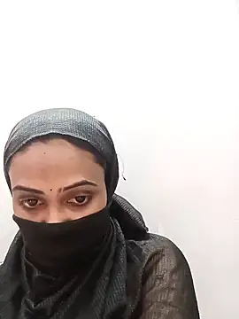 Snapshot of Yours-Bebo chatting on January 14, 2025, 8:04 pm Yours-Bebo online show from January 14, 2025, 8:04 pm