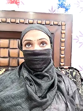 Snapshot of Yours-Bebo chatting on January 17, 2025, 12:42 pm Yours-Bebo online show from January 17, 2025, 12:42 pm