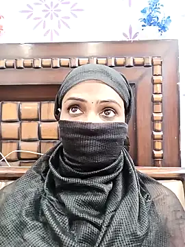 Snapshot of Yours-Bebo chatting on January 19, 2025, 6:32 pm Yours-Bebo online show from January 19, 2025, 6:32 pm