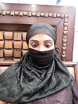 Snapshot of Yours-Bebo chatting on January 23, 2025, 9:18 pm Yours-Bebo online show from January 23, 2025, 9:18 pm