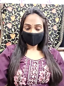 Snapshot of Yours-Bebo chatting on February 26, 2025, 4:56 pm Yours-Bebo online show from February 26, 2025, 4:56 pm