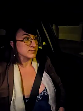 minierose online show from September 17, 2025, 4:47 am