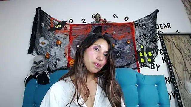 sweet skylove  online show from October 11, 2025, 4:27 pm