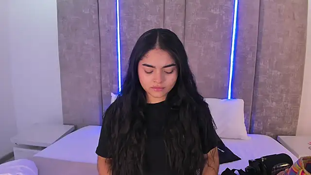 GiselOrtiz online show from February 17, 2025, 12:05 pm