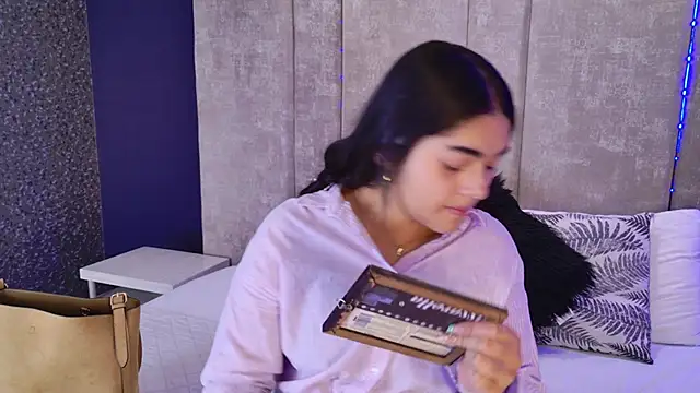 GiselOrtiz online show from September 20, 2025, 12:17 pm