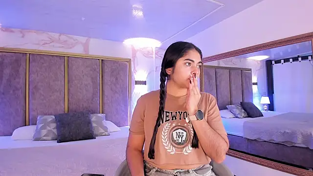 GiselOrtiz online show from November 5, 2025, 10:48 am