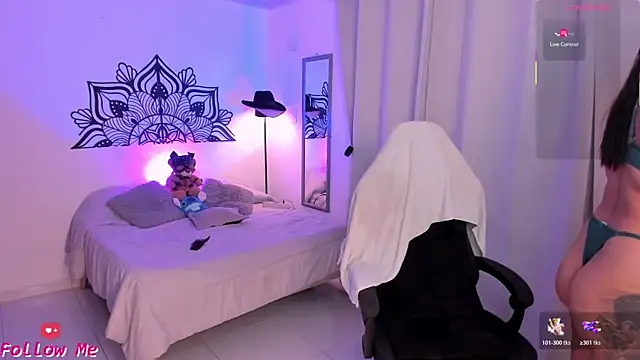 LouaneBourVip online show from April 5, 2026, 9:56 pm