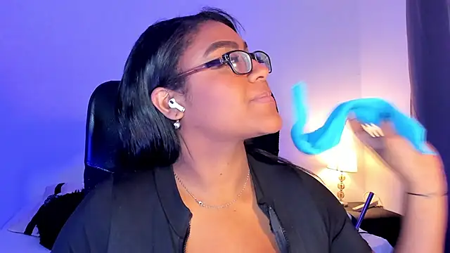 Snapshot of BlakmillerrGilson chatting on June 5, 2026, 7:52 pm BlakmillerrGilson online show from June 5, 2026, 7:52 pm