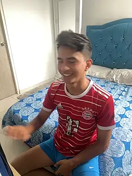 Leonarrrd 01 online show from March 14, 2025, 7:55 pm