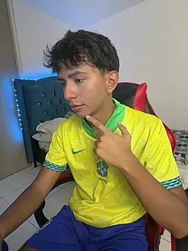 Leonarrrd 01 online show from March 2, 2026, 11:55 pm