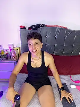 Snapshot of Antonella_Cruz02 chatting on May 21, 2026, 3:13 am Antonella Cruz02 online show from May 21, 2026, 3:13 am