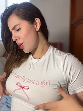 ValerieHilton online show from March 13, 2025, 10:32 pm