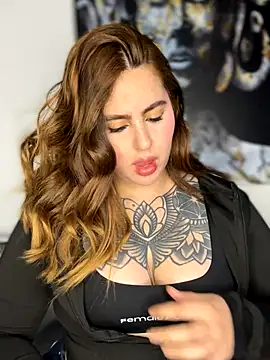 ValerieHilton online show from October 1, 2025, 10:49 pm