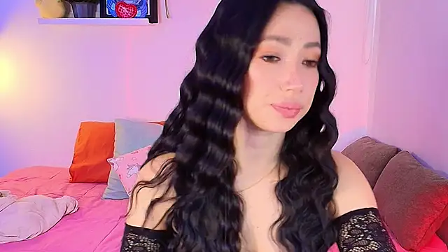 lilyy evanss online show from March 17, 2026, 10:02 pm