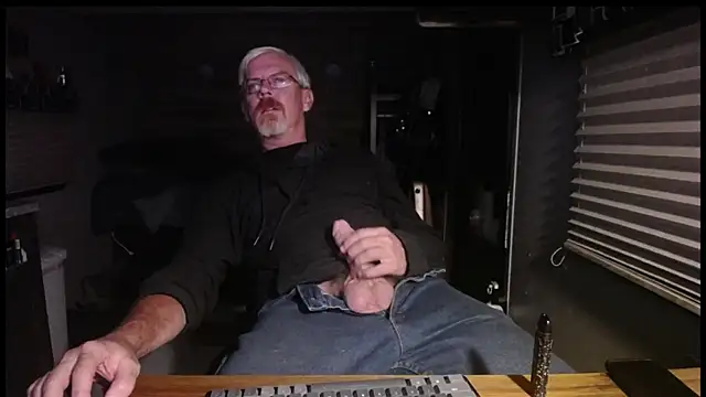 Di9ital069 online show from November 15, 2025, 3:37 am