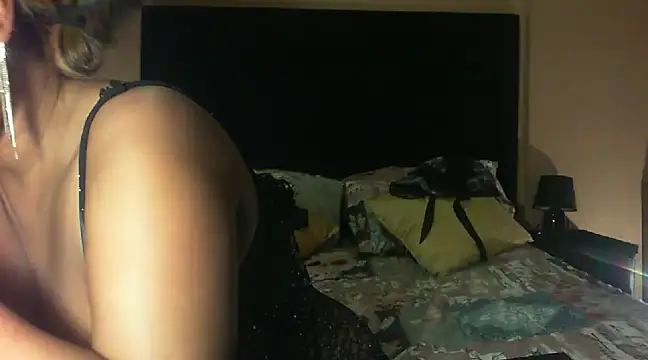 Snapshot of bustyfancybb chatting on December 14, 2024, 2:01 am bustyfancybb online show from December 14, 2024, 2:01 am