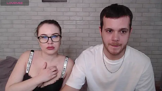 Snapshot of Fuckyoursecretary69 chatting on May 6, 2026, 10:42 am Fuckyoursecretary69 online show from May 6, 2026, 10:42 am