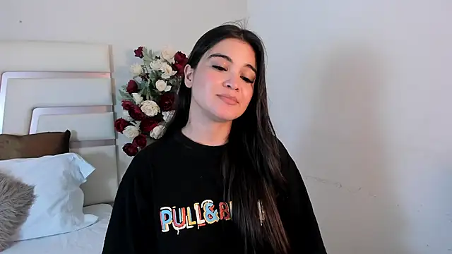 CamilaSofiia online show from March 21, 2025, 7:35 pm