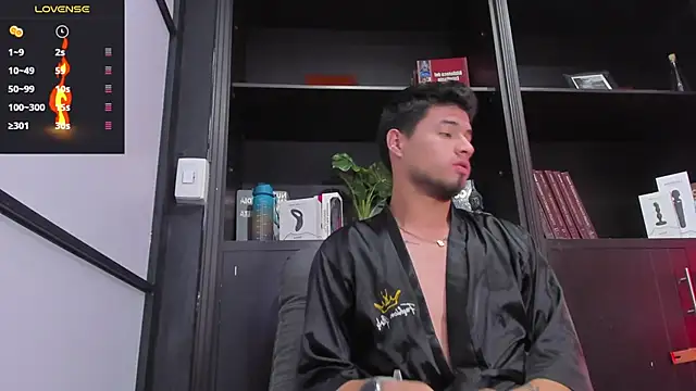 EdwardRoss  online show from February 15, 2025, 1:31 am