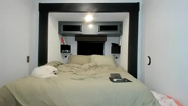 Persiasparadise online show from December 18, 2025, 2:06 am