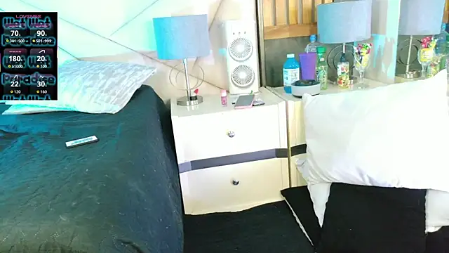 Snapshot of LilyyBigAss chatting on September 26, 2025, 11:47 am LilyyBigAss online show from September 26, 2025, 11:47 am